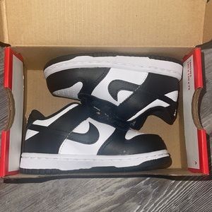 Toddler size 6 Nike dunk